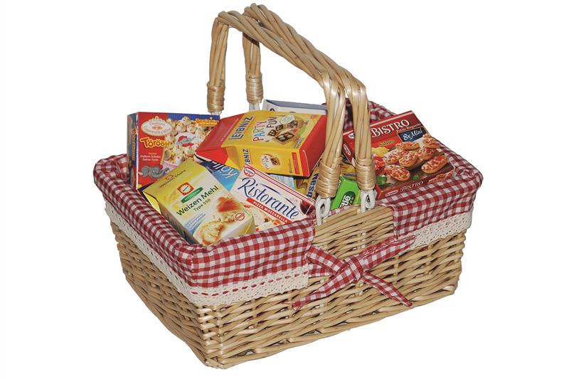 Proutěný piknik košík s jídlem 